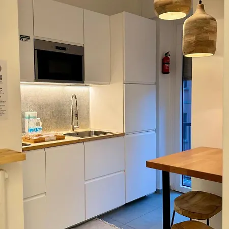 Ps Is Just Above The Subway M3 - 9mins To Duomo Apartment *